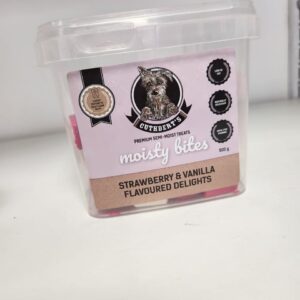 CUTHBERTS/MOIST STRAWBERRY & VANILLA 500G TUB